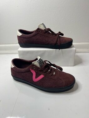 Vans Burgundy Suede Low-Top Sneakers with Pink Accent size 7.5 Men - 9 women NEW